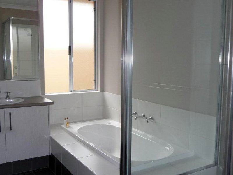 28 Polwarth Circuit, Eaton WA 6232