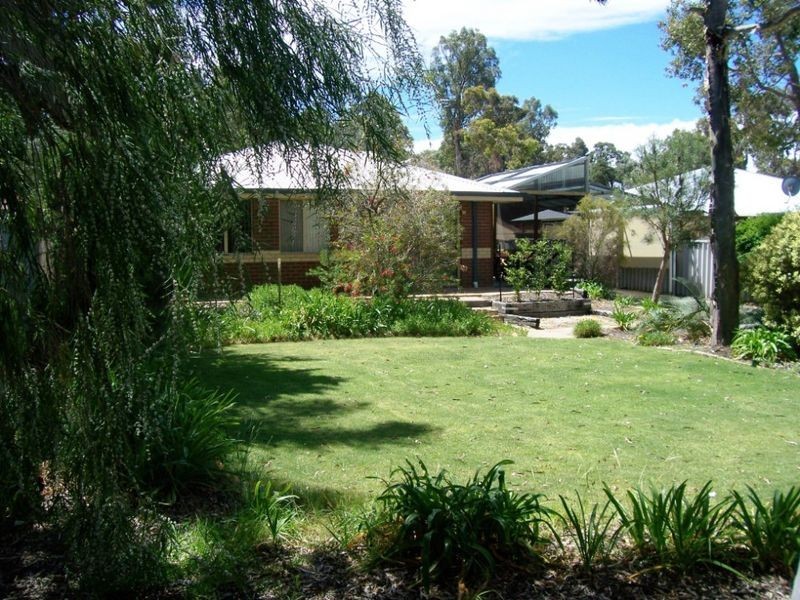 62 Winthrop Avenue, College Grove WA 6230