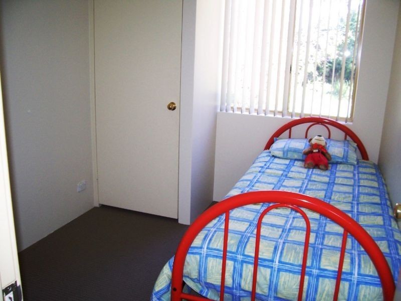 62 Winthrop Avenue, College Grove WA 6230