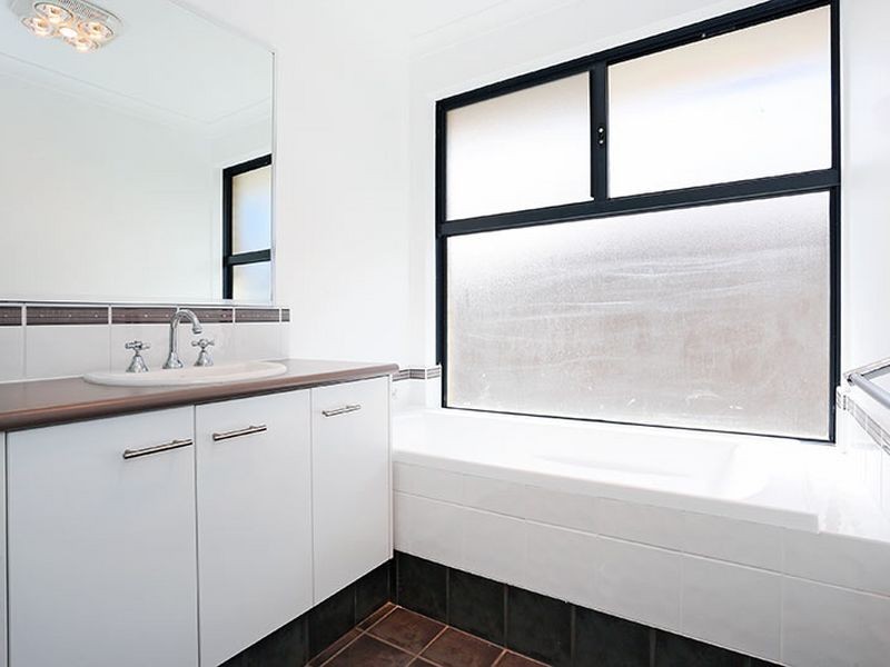 12 Kelston Way, Australind WA 6233