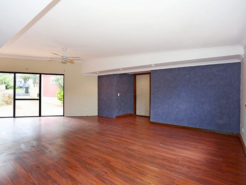 1 Dunbarton Way, Withers WA 6230