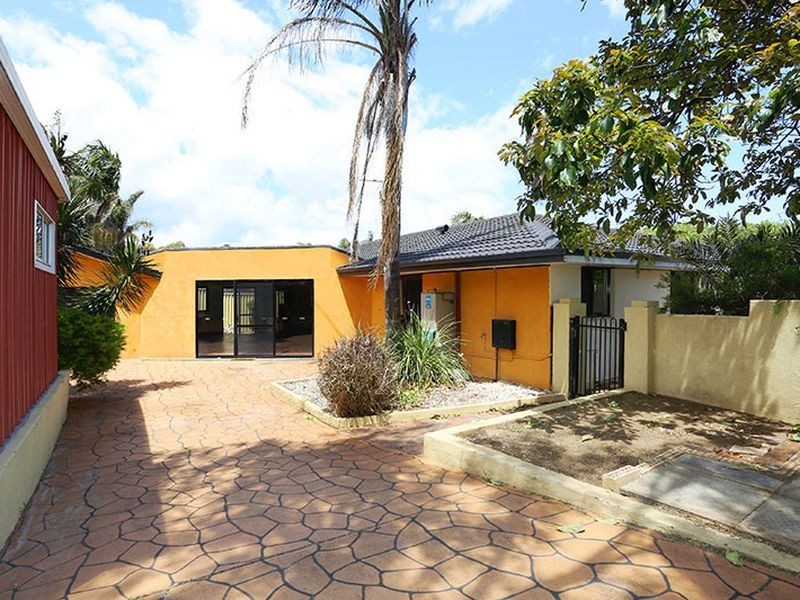 1 Dunbarton Way, Withers WA 6230