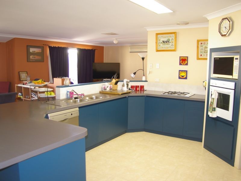 107 Leschenault Parade, Australind WA 6233