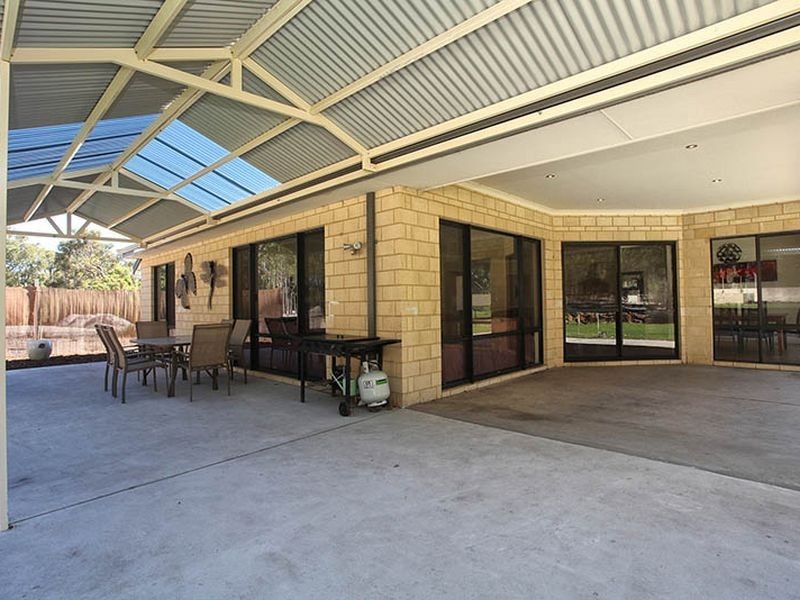 18 Duce Drive, Boyanup WA 6237