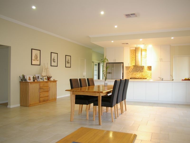 5 Eva Fairway, Dalyellup WA 6230