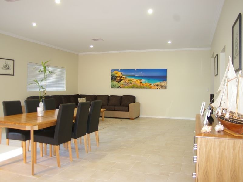 5 Eva Fairway, Dalyellup WA 6230
