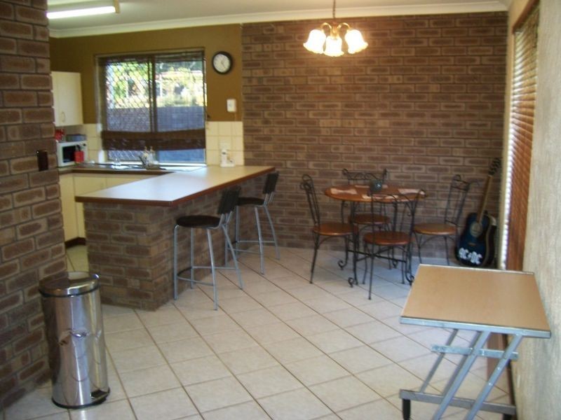 2/8 Ashrose Drive, Withers WA 6230