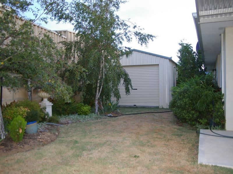 27 Nicolay Approach, Dalyellup WA 6230
