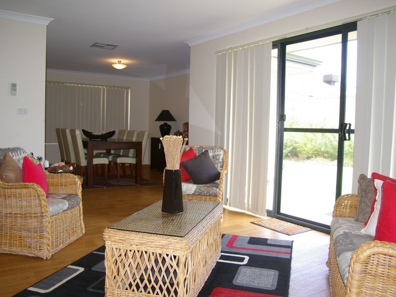 6 Kambany Approach, Dalyellup WA 6230