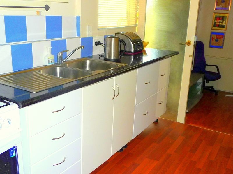 5 B Ennis Street, Eaton WA 6232