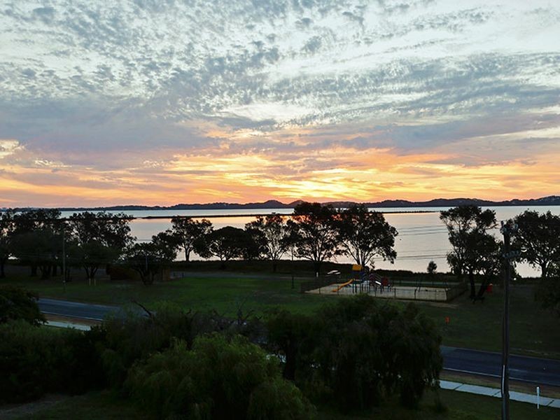 2/215 Old Coast road, Australind WA 6233