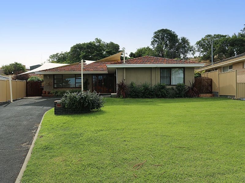 40 Hakea Crescent, South Bunbury WA 6230