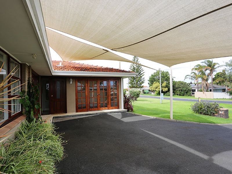 40 Hakea Crescent, South Bunbury WA 6230