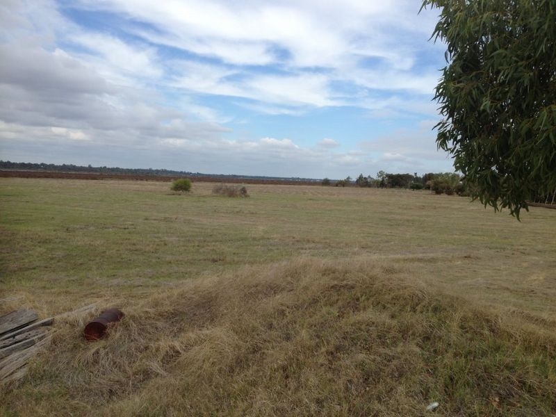 4 Ballarat Road, Wonnerup WA 6280