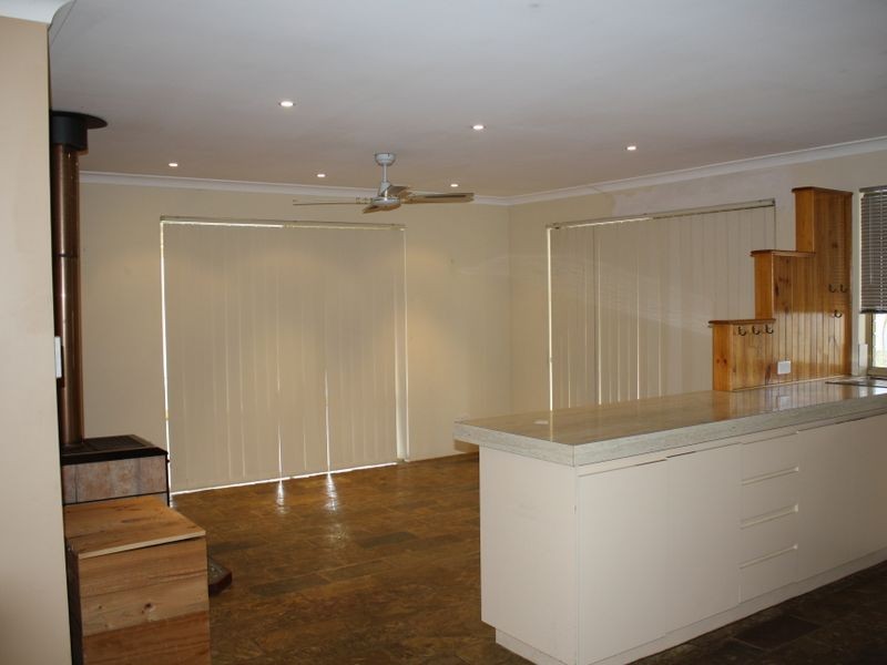 40 Nalbarra drive, Usher WA 6230