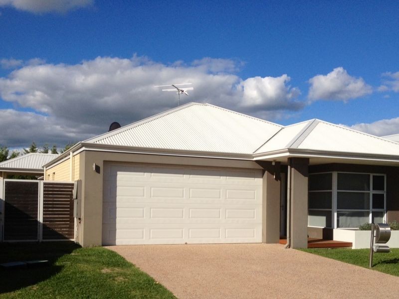 8 Ambrose Green, Pelican Point WA 6230