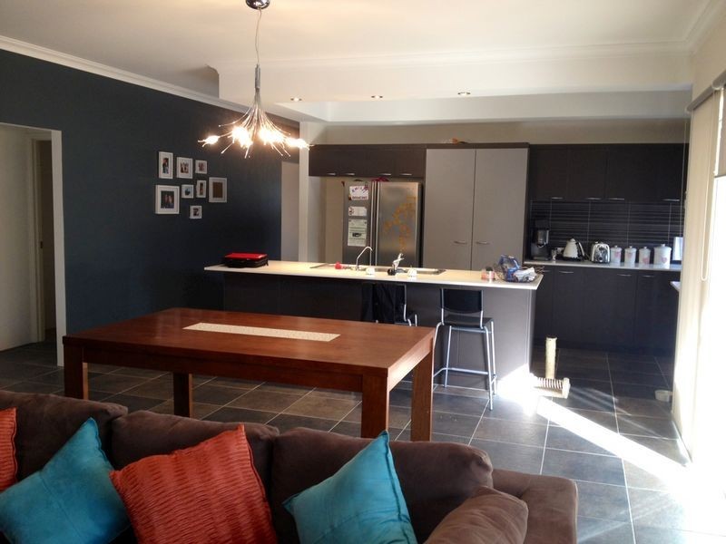 8 Ambrose Green, Pelican Point WA 6230