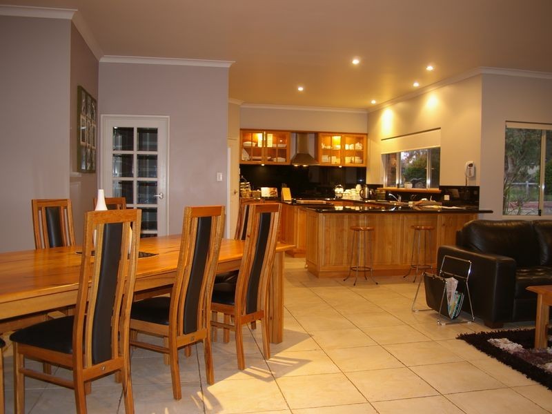 65 Maidment Parade, Dalyellup WA 6230