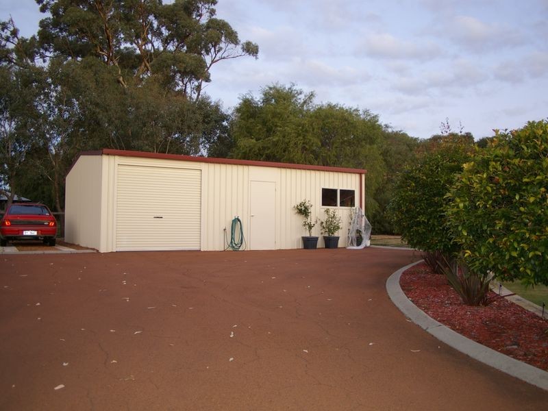 65 Maidment Parade, Dalyellup WA 6230