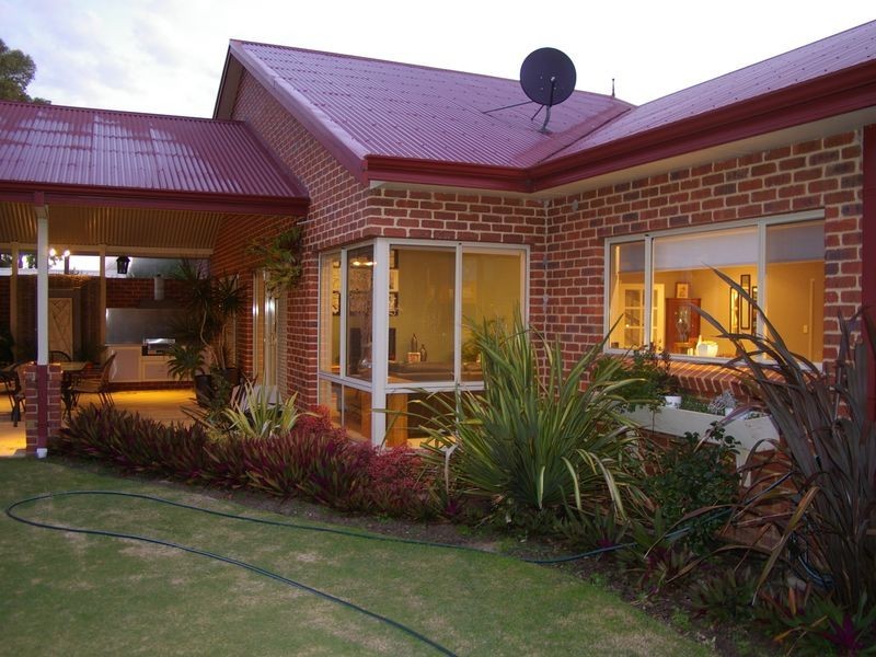 65 Maidment Parade, Dalyellup WA 6230