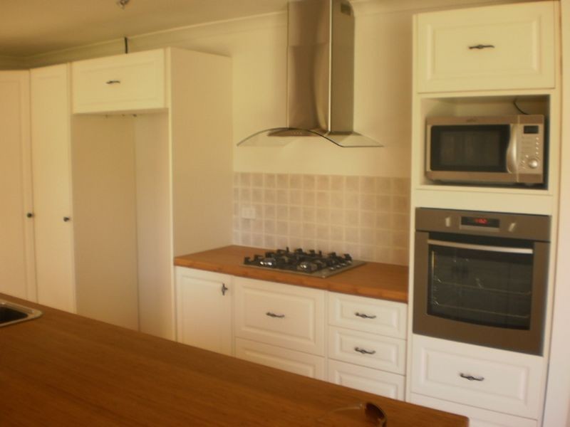 6 Murray Drive, Withers WA 6230