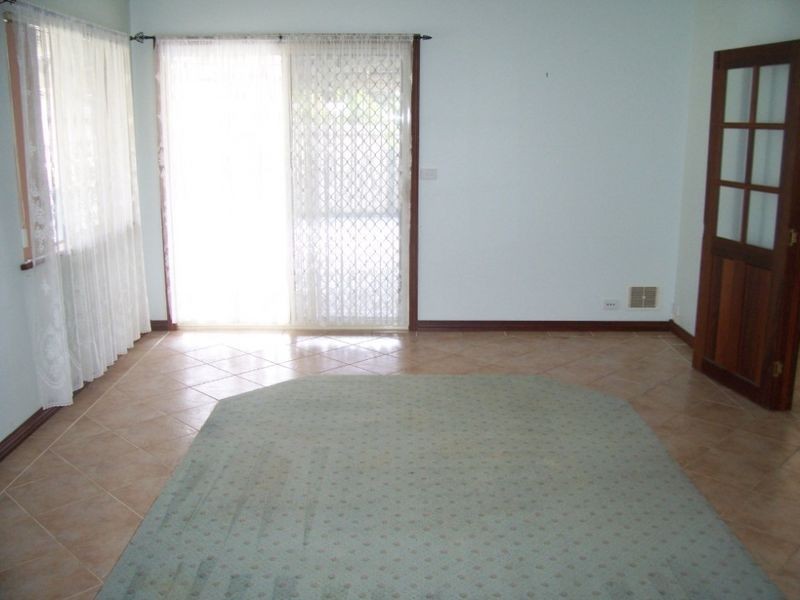 12 Christchurch Place, College Grove WA 6230