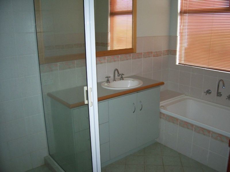 12 Christchurch Place, College Grove WA 6230