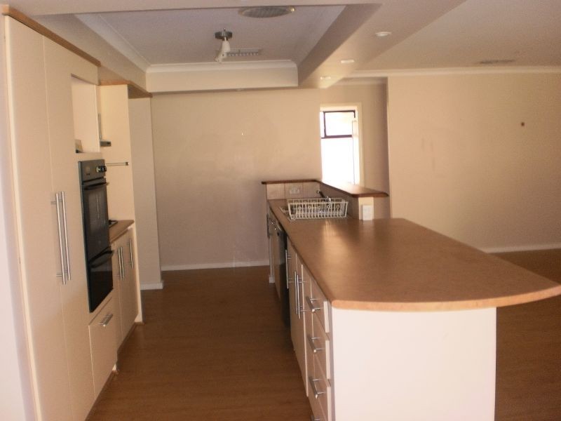 9 Koroden Street, Dalyellup WA 6230