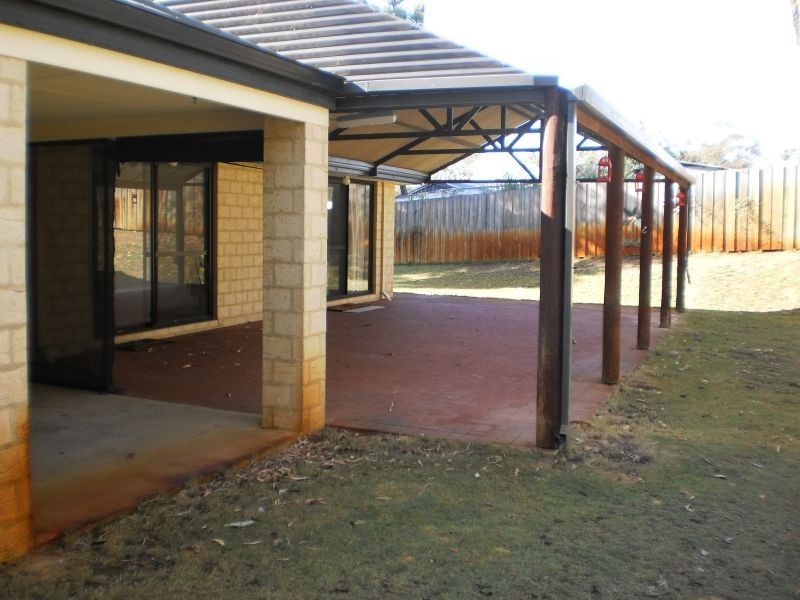 9 Koroden Street, Dalyellup WA 6230
