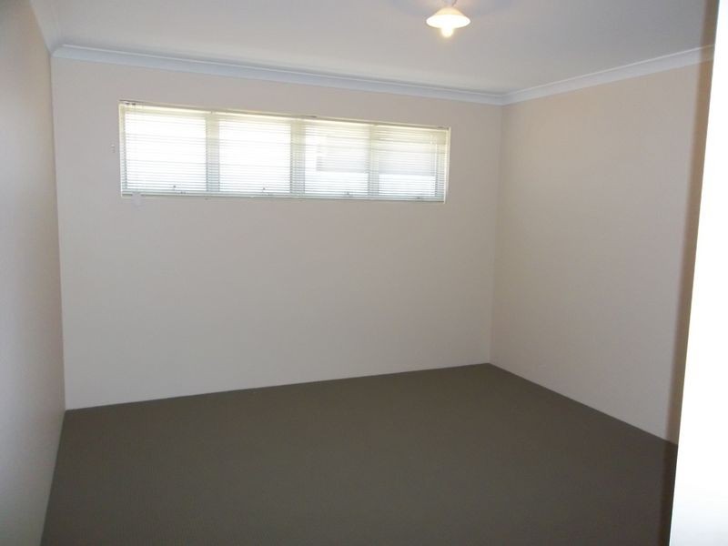 21 Murtin Road, Dalyellup WA 6230