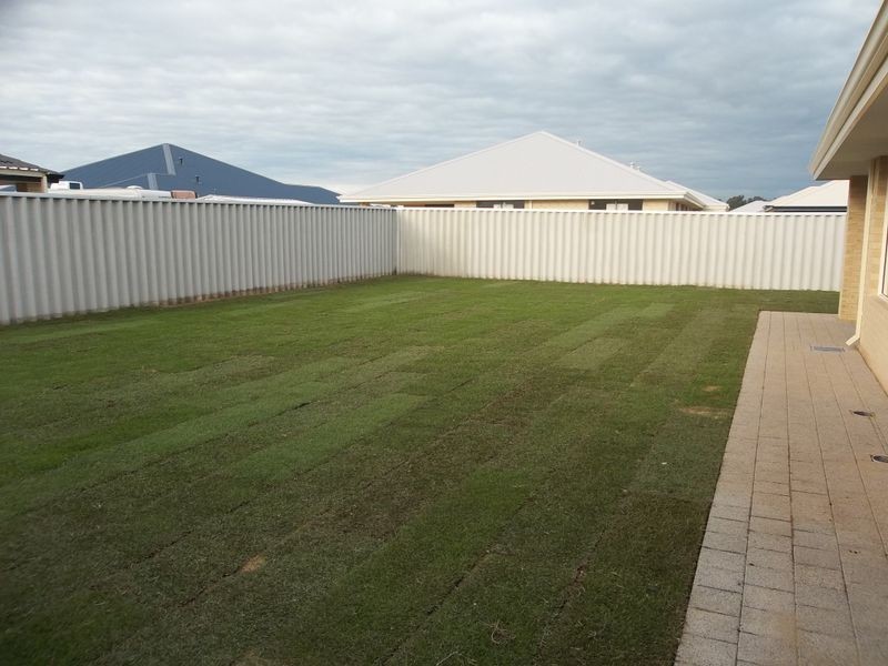 21 Murtin Road, Dalyellup WA 6230