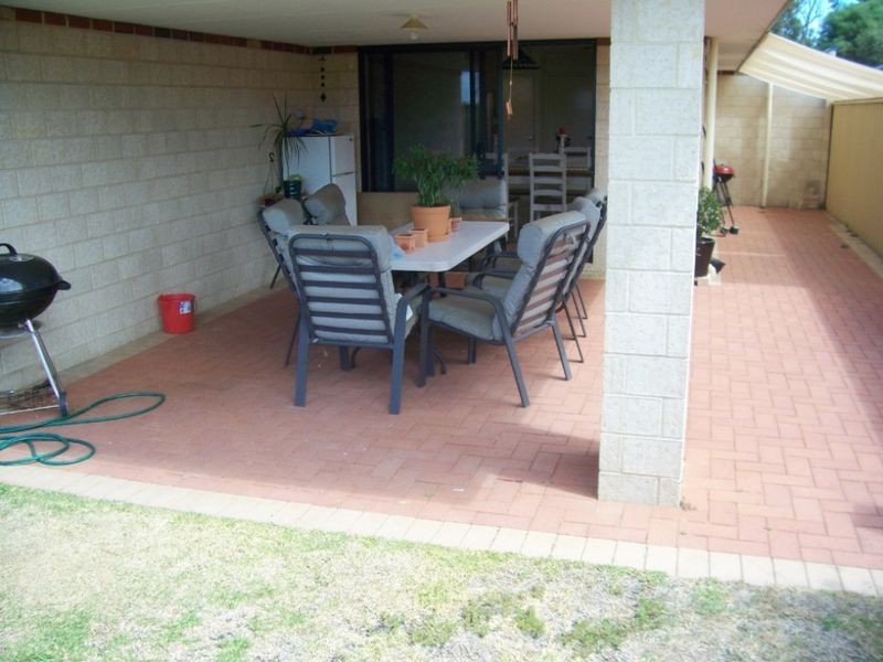 24 Possum Way, College Grove WA 6230