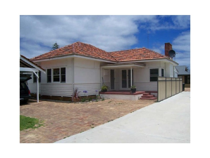 1/24b Queen Street, Bunbury WA 6230