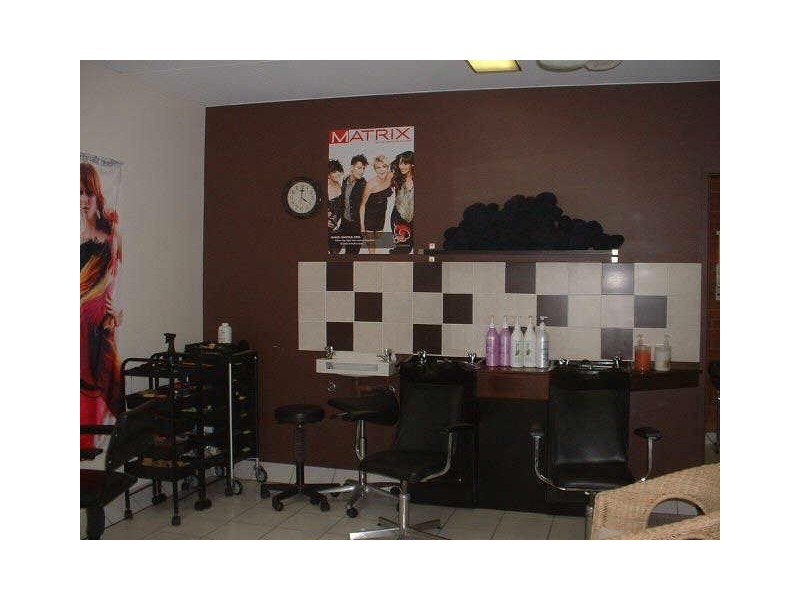 Golden Cutz, Nerang QLD 4211