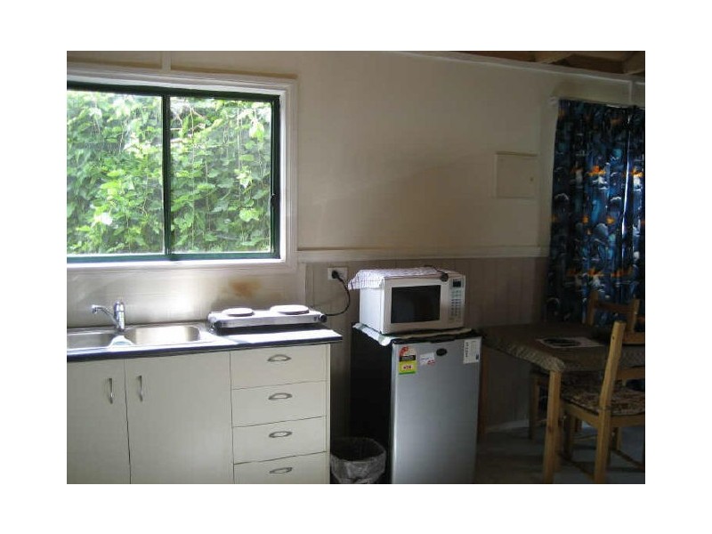 3A ALMOND STREET, Caulfield South VIC 3162