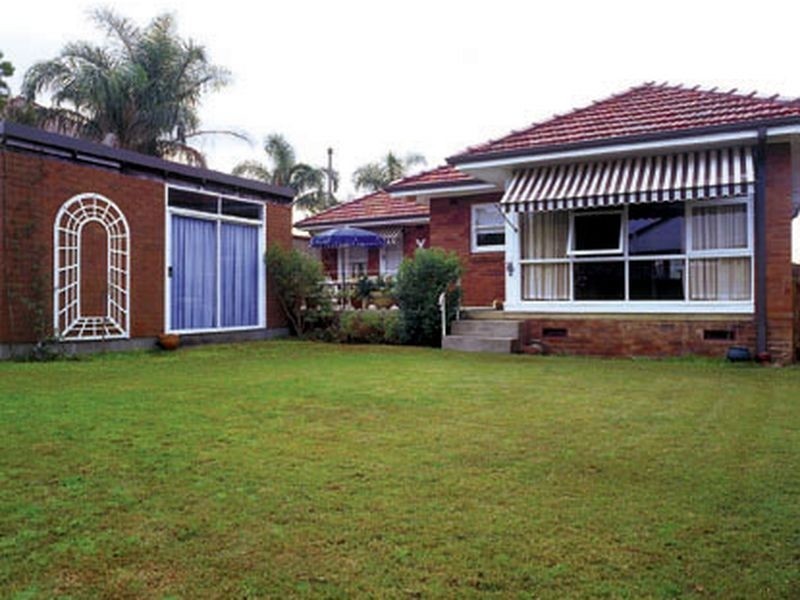 2 Moore Street, Clontarf NSW 2093