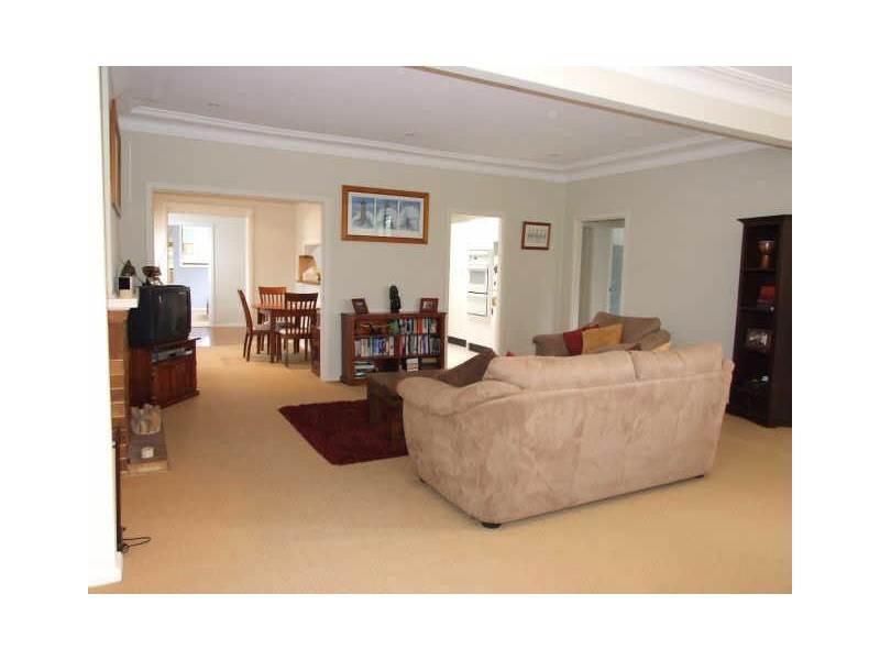 9 Kirkwood Street, Seaforth NSW 2092