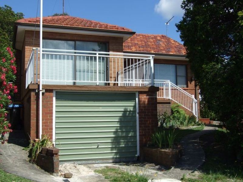 13 Frenchs Forest Road, Seaforth NSW 2092