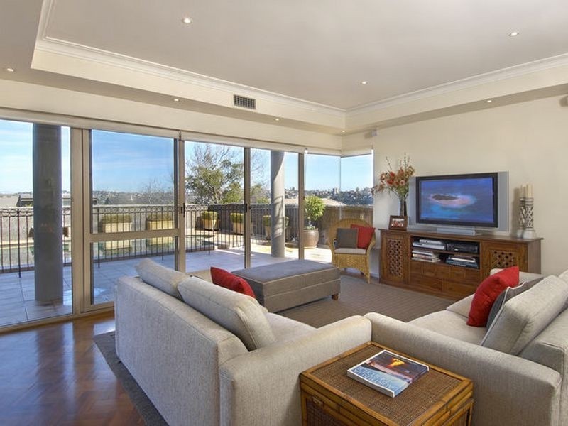 7 Moore Street, Clontarf NSW 2093