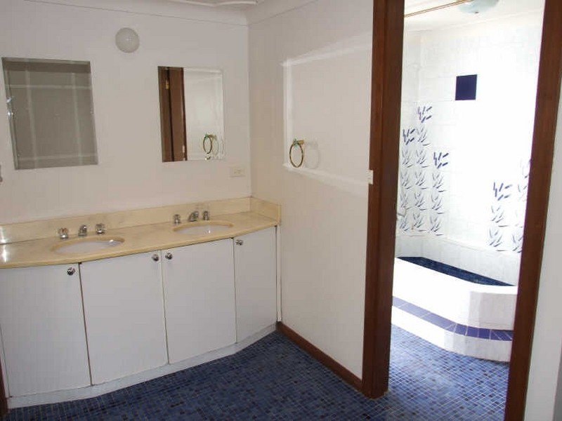 7 Laura Street, Seaforth NSW 2092