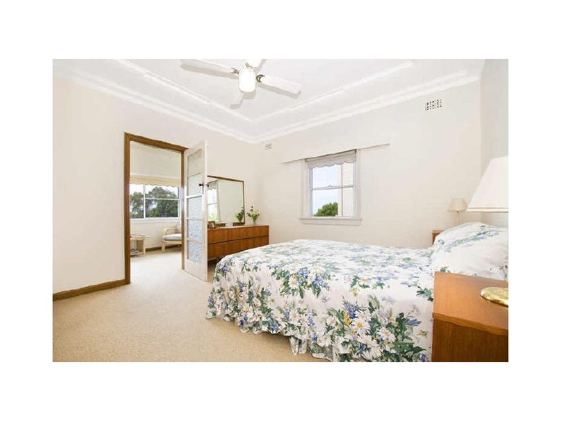 39 Peacock Street, Seaforth NSW 2092