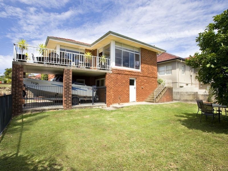 42 Peacock Street, Seaforth NSW 2092