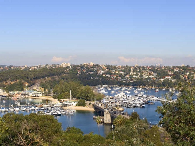 1B Edgecliffe Esplanade, Seaforth NSW 2092