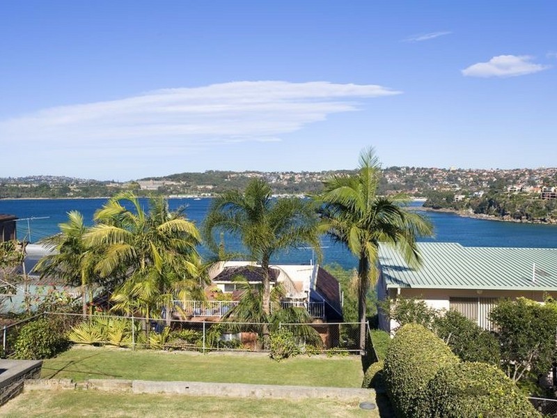 19 Moore Street, Clontarf NSW 2093