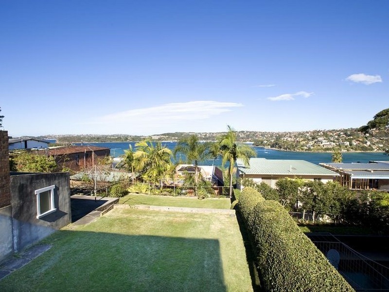 19 Moore Street, Clontarf NSW 2093