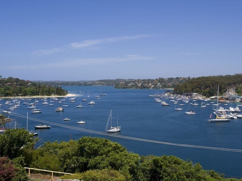 8 Avona Crescent, Seaforth NSW 2092