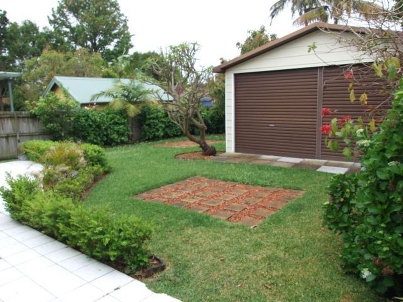 6 Frenchs Forest Road, Seaforth NSW 2092