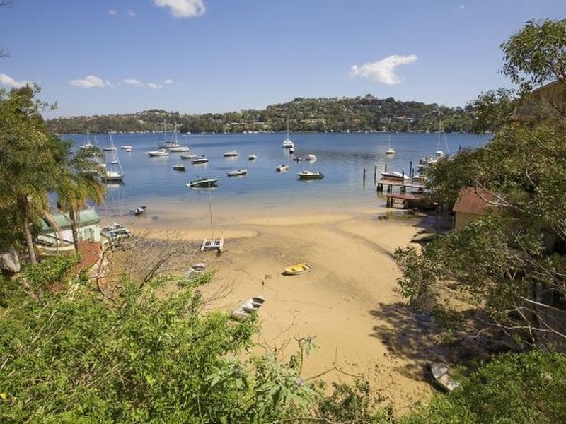 8 Bligh Crescent, Seaforth NSW 2092