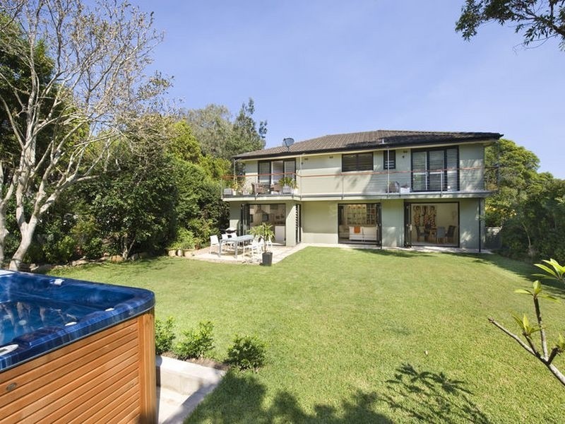 68a Ponsonby Parade, Seaforth NSW 2092