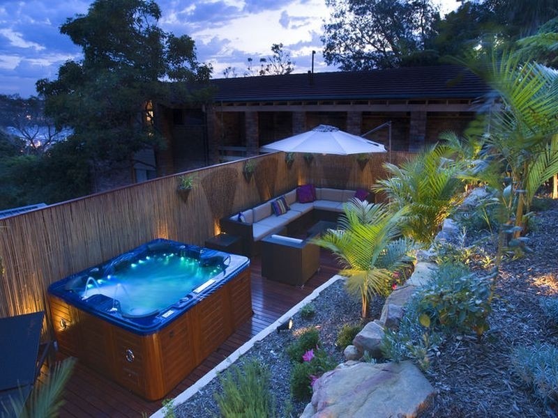 2C Edgecliffe Esplanade, Seaforth NSW 2092